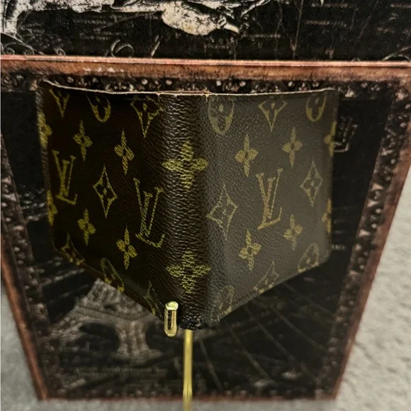 Louis Vuitton men’s multiple monogram wallet.